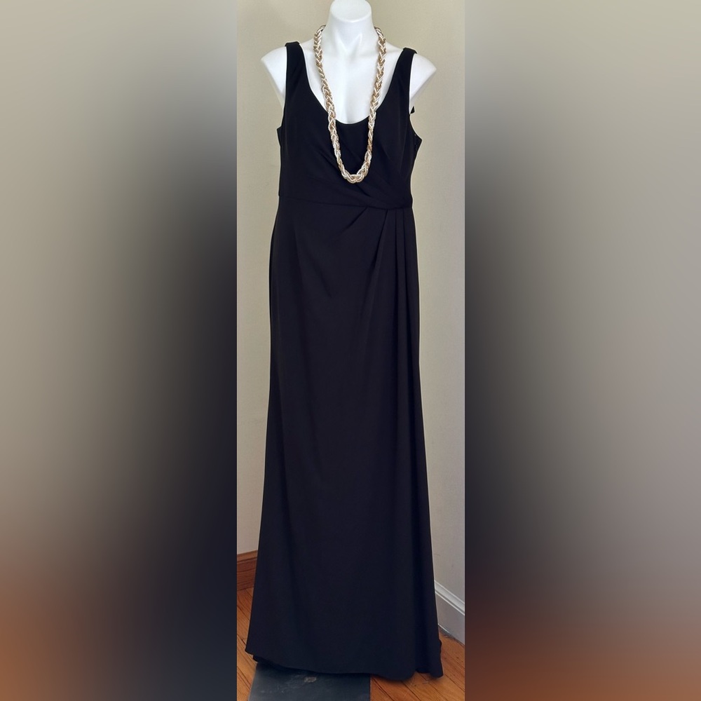 VERA WANG WHITE Black Maxi Scoop Neck Gown Dress Cut Out Bow Draped Back Sz 14 - Picture 4 of 16